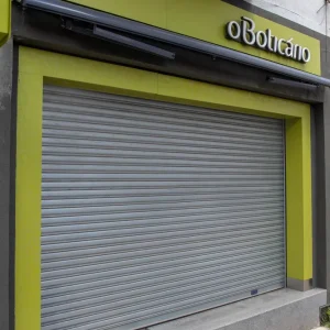 Porta de Aço de Enrolar em Comercio ou Loja